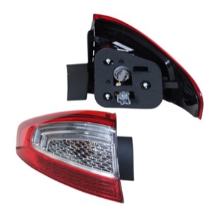 Kombinationsbackljus H�ger Ytterdel in the group Headlights / Lightning / Tail lights at  Professional Parts Sweden AB (25560724A1)