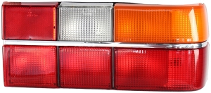 Tail lamp chrome strip right i gruppen Belysning / Baklyktor hos  Professional Parts Sweden AB (34430038)