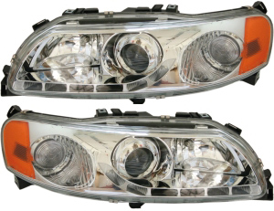 Headlamp + Corner lamp chrome L&R i gruppen Belysning / Strlkastare / Strlkastare hos  Professional Parts Sweden AB (35430280)