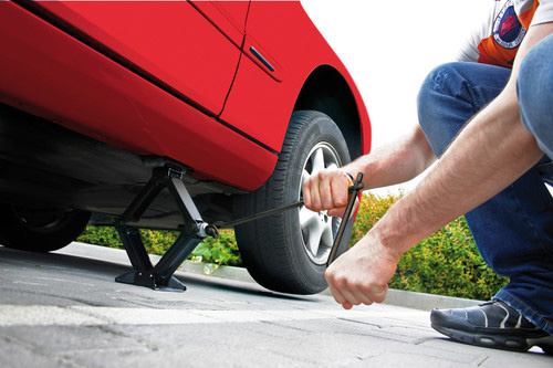 Scissor jack - 2.000 kg