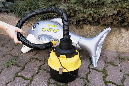 Canister vacuum cleaner - 12V - 160W