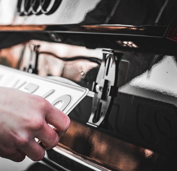 Plexiclick license plate holder black