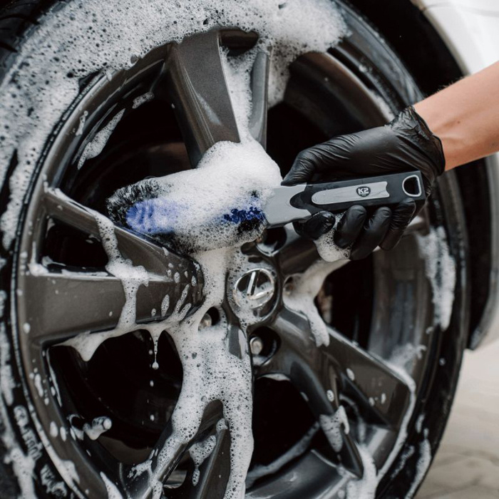 Brush for wheel rim washing